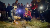 Pagi tadi, Puan merasakan langsung sensasi dinginnya suhu udara Dieng yang turun hingga minus derajat.