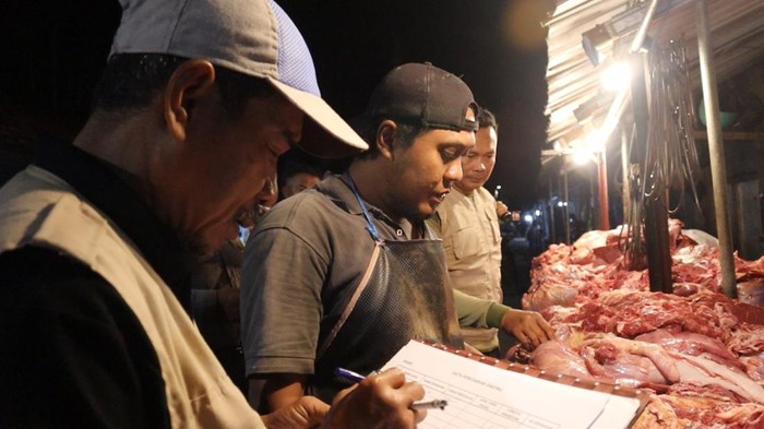 RPH Surabaya temukan dugaan daging gelonggongan