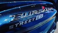Suzuki Burgman rencananya dijual akhir tahun ini atau awal tahun 2024 di Malaysia. Diperkirakan harga dari motor skutik bongsor itu kurang dari RM 10 ribu atau di bawah Rp 32 jutaan. Foto: Suzuki Malaysia