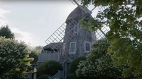 Robert Downey Jr, selebriti yang terkenal atas perannya sebagai Iron Man punya rumah unik berbentuk seperti kincir angin.  