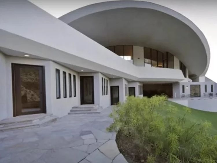 10 Rumah Selebriti yang Dianggap Aneh, Kok Bisa Begini?