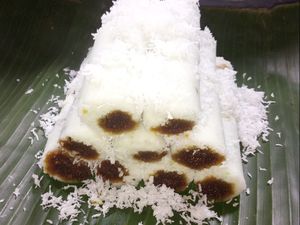 Gurih dan Legitnya Putu Bumbung yang Kini Mulai Sulit Dijumpai