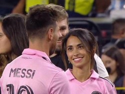 Foto Istri Messi Saat Dukung Suami di Inter Miami, Hampir Salah Cium Orang