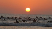 Keindahan itu bahkan mendapatkan pengakuan karena Bali menempati peringkat pertama sebagai tempat dengan pemandangan matahari terbenam terbaik di dunia. (AP Photo/Firdia Lisnawati)  