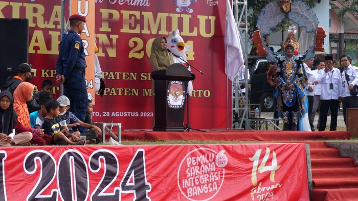 Bupati Mojokerto Ikfina