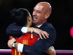 Dunia Hari Ini: Pertemuan Darurat Bahas Skandal Cium Bibir Sepak Bola Spanyol