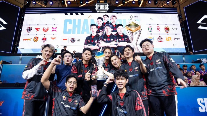 Tim esports Indonesia, Alter Ego Ares, berhasil mempertahankan gelar juara mereka pada turnamen PUBG Mobile Super League (PMSL) SEA Fall 2023 pada Minggu (27/8).