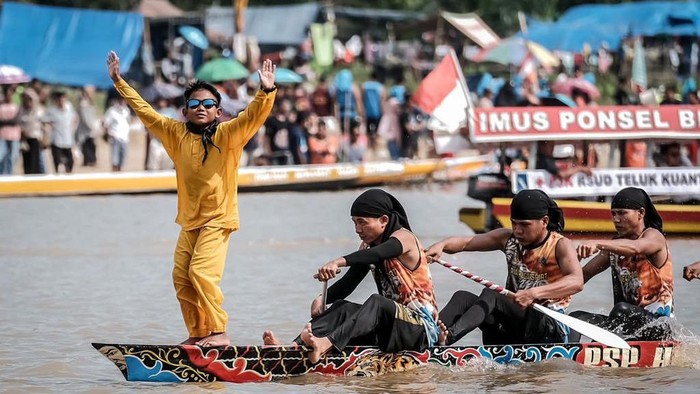 Ihwal Ada Penari Cilik di Festival Pacu Jalur 2023