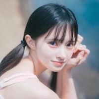 Fujisaki Nagi adalah artis asal Jepang yang poopuler di dunia tarik suara. Dia berduet dengan Saishu Mirai Shoujou. Wajah cantik dan imutnya kerap dikira AI. Foto: dok. Instagram/@ fujisakinagi