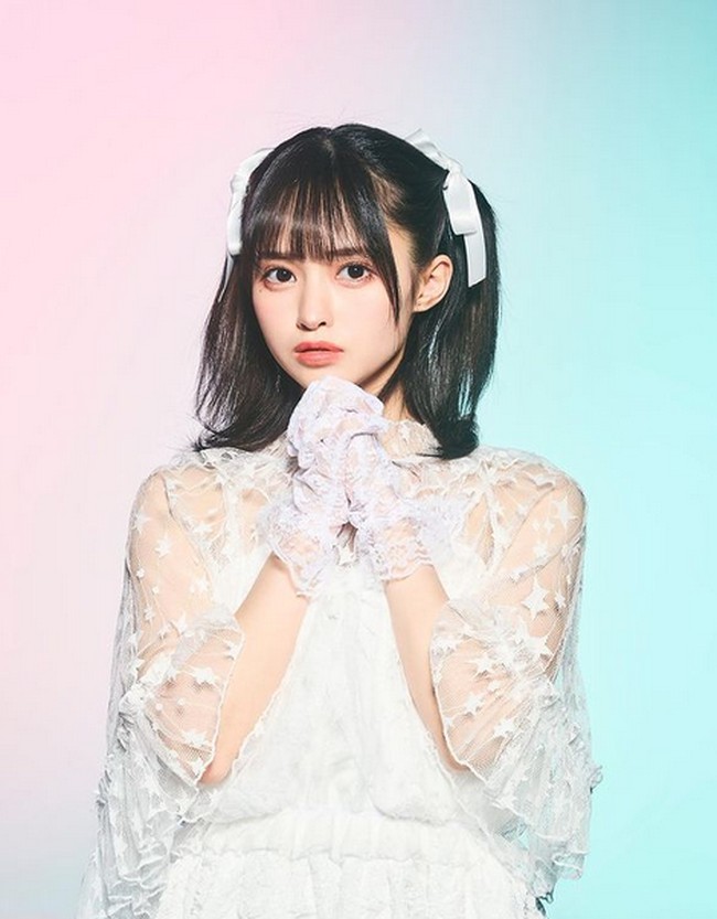 Di balik wajah yang tampak seperti gadis remaja, Fujisaki ternyata seorang ibu. Dia baru membuka rahasianya itu. Foto: dok. Instagram/@ fujisakinagi