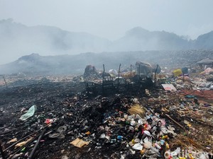 Gubuk-gubuk Tak Bertuan di TPA Sarimukti