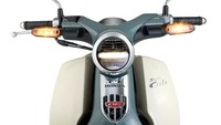 Meski temanya klasik, motor ini juga memiliki unsur modern, dari lampu sein LED dan lampu DRL LED di lampu utamanya. Foto: Dok. Honda Powersports