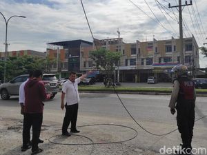 Penampakan Kabel Menjuntai di Pekanbaru yang Bikin Leher 2 Pelajar Luka