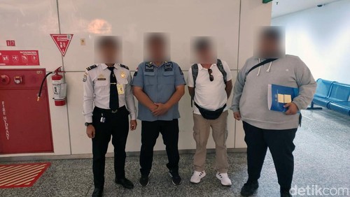 Kanim Ngurah Rai mendeportasi WNA Kroasia melalui Bandara I Gusti Ngurah Rai dengan tujuan akhir Zagreb, Kroasia, Senin (28/8/2023).