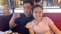 Hidangan Korean BBQ, merupakan menu favorit kesukaan Gritter dan Arief. Keduanya bisa memesan banyak menu sekaligus. Foto: Instagram @gritteagathaa