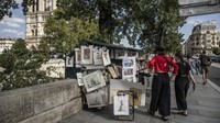 Bahkan Paris Bouquinistes telah ditetapkan sebagai Situs Warisan Dunia oleh UNESCO. (AP Photo/Sophie Garcia)  