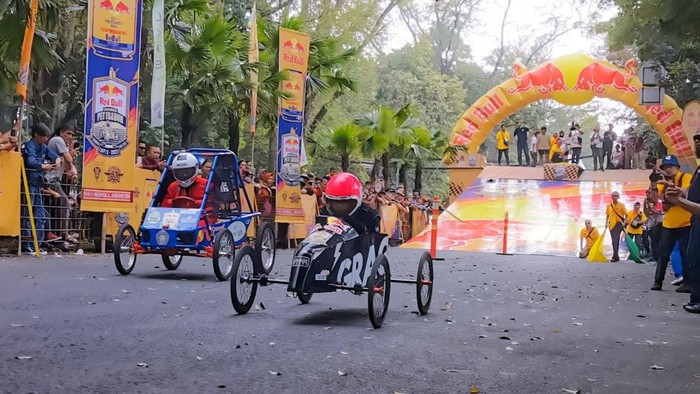 Lomba Kereta Peti Sabun Bandung, 26-27 Agustus