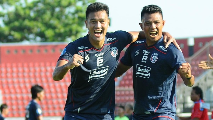 M Rafli dan Dedik Setiawan Arema FC