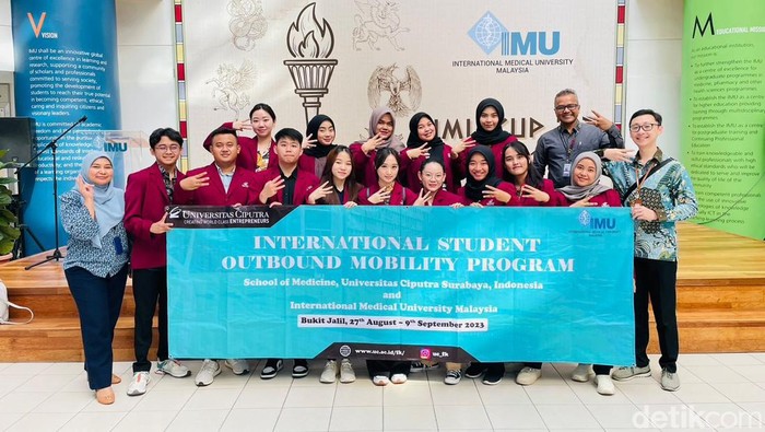 Mahasiswa FK Ciputra