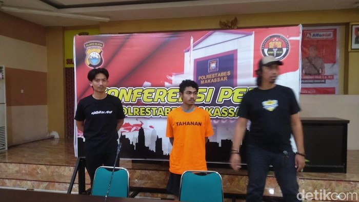 Polisi menangkap satu pelaku perampokan toko kelontong di Makassar, Sulawesi Selatan (Sulsel) berinisial A (21).
