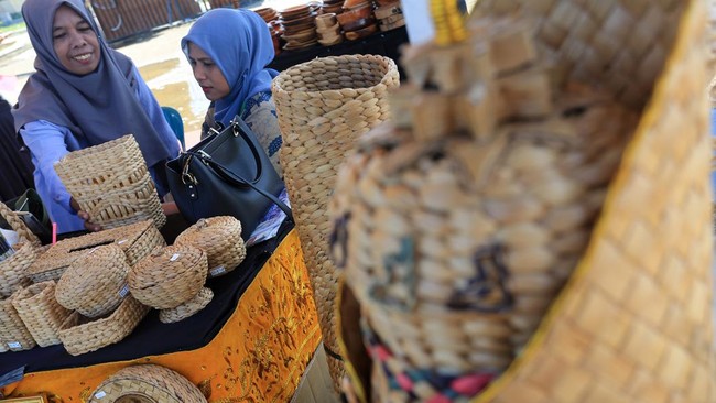 Pameran Produk UMKM di Aceh Barat