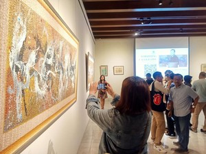 Belasan Kaligrafi Karya Made Wianta Dipamerkan, Terinspirasi Istana Edo Jepang