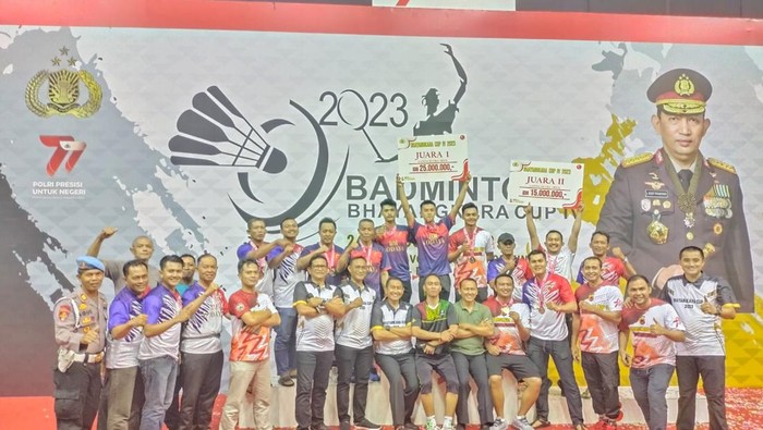 Polda Jabar sukses meraih emas di ajang Bhayangkara Cup Cabor Bulutangkis