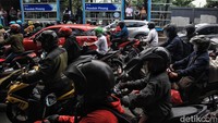 Kemacetan ini terpantau sekitar pukul 09.15 WIB. 