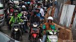 Potret Macet Lebak Bulus Terdampak Proyek Gorong-gorong