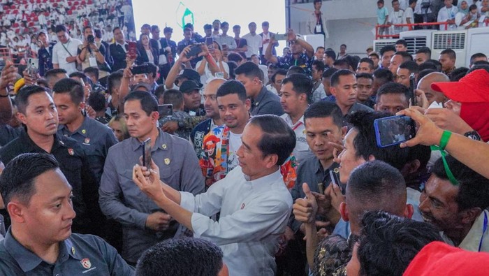 Presiden Jokowi hadiri rembuk relawan Bobby Nasution. (Foto: Dok. Pemkot Medan)