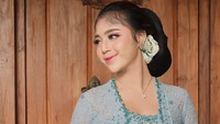 Sebelum dikenal seperti sekarang ini, Prigel memulainya dari panggung kecil dan sebagai sinden. (Foto: Instagram)