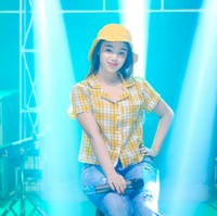 Sebelum populer seperti sekarang, Prigel Pangayu memulai karier dari panggung sederhana, seperti pentas wayang kulit. Kemudian dari sindern merambah menjadi penyanyi dangdut. Foto: Instagram