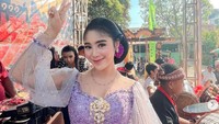 Wanita yang September nanti berusia 23 tahun itu juga memiliki banyak pengikut di media sosial. Banyak yang memuji penampilan Prigel Pangayu saat berkebaya dan membawakan lagu campursari. (Foto: Instagram)