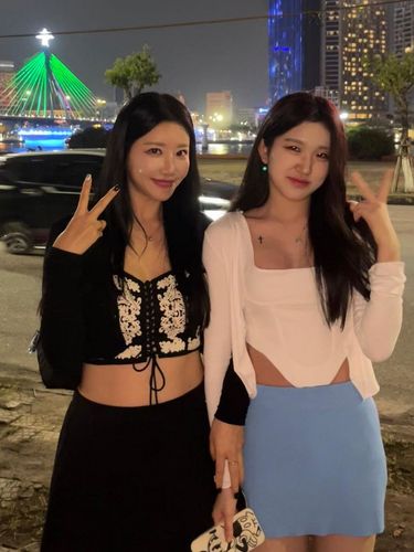 Sarag, ibu awet muda yang seperti seumuran dengan anak.