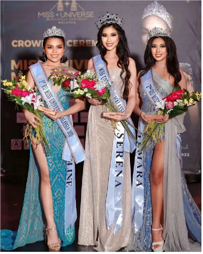 Selain Serena Lee, Miss Universe Malaysia juga memilih 1st runner up dan 2nd runner up. Melalui unggahan Instagram @malaysianbeautypageantfc diketahui 1st Runner Up Miss Universe Malaysia 2023 adalah Caroline Green dan 2nd Runner Up Miss Universe Malaysia 2023 Temara Inigo. Foto: Dok. Instagram @serenaa.leee, @malaysianbeautypageantfc