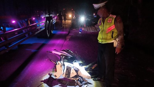 Kondisi kendaraan yang terlibat kecelakaan maut di Jalan Raya Denpasar-Gilimanuk, Kelurahan Gilimanuk, Kecamatan Melaya, Kabupaten Jembrana, Minggu (27/8/2023).
