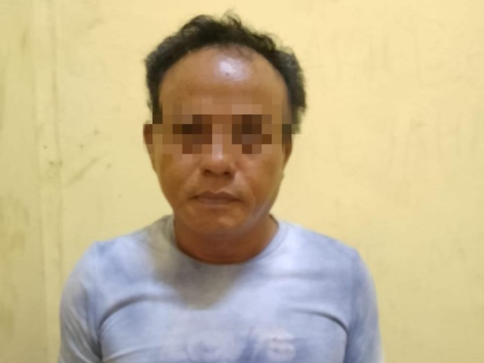 Tampang pelaku pencurian buku di SMP Muhammadiyah 17 Sergai. Foto: Dok. Polsek Firdaus