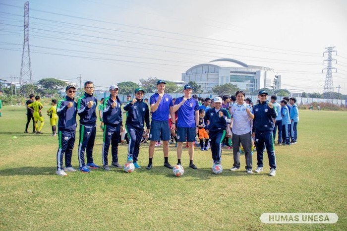 UNESA Buat Akademi Sepak Bola, Kolaborasi dengan Klub Liga Inggris