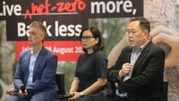 Mempercepat ambisi DBS Bank Ltd (DBS Group) untuk mencapai emisi nol bersih (net-zero emissions) menjelang tahun 2050, Bank DBS Indonesia senantiasa mengedepankan komitmennya dalam mendukung visi DBS Group untuk menjadi “Best Bank for A Better World” melalui tiga pilar keberlanjutan, yaitu Responsible Banking, Responsible Business Practice dan Impact Beyond Banking. 