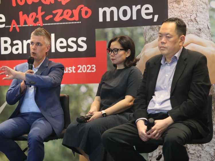 Upaya Perbankan Dukung Emisi Nol Bersih