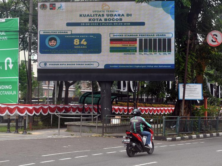 Agar Warga Peduli, Pemkot Bogor Pasang Videotron Indeks Kualitas Udara