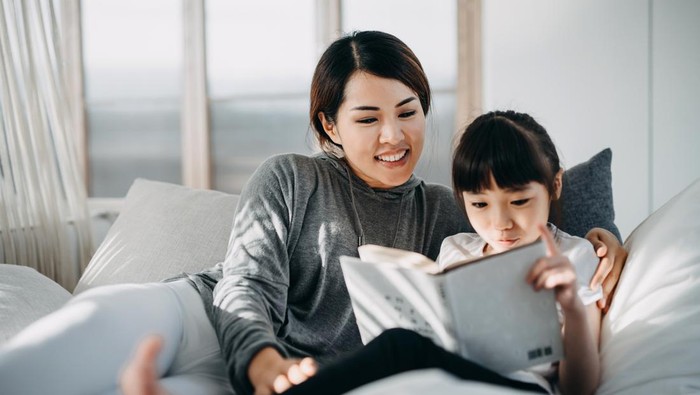 10 Kebiasaan Sehari-hari untuk Perkuat Bonding dengan Anak Meski Bunda Sibuk Bekerja 10 Kebiasaan Sehari-hari untuk Perkuat Bonding dengan Anak Meski Bunda Sibuk Bekerja