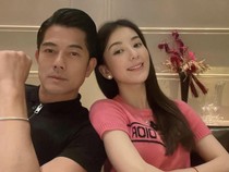 Kemesraan Aaron Kwok dan Moka Fang yang Lebih Muda 21 Tahun