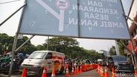 Kemacetan pun terjadi saat rekayasa arus lalu lintas tersebut. Kemacetan itu terjadi karena proyek MRT fase 2 mempersempit akses ke Jalan Hayam Wuruk dan Jalan Gajah Mada.  