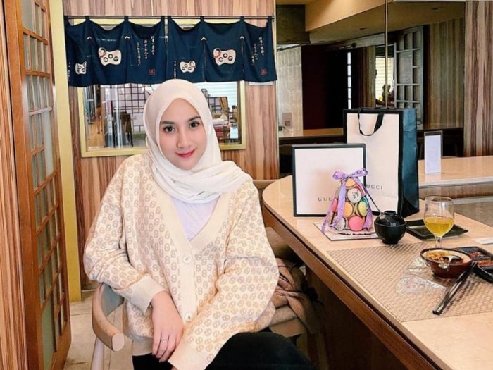 Selebgram Adelia Putri Salma yang ditangkap Polda Lampung karena terlibat narkoba.