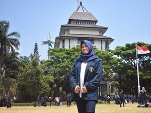 Kisah Annisa, Lulus Cepat 3,3 Tahun dari UB & Langsung Kerja di Startup