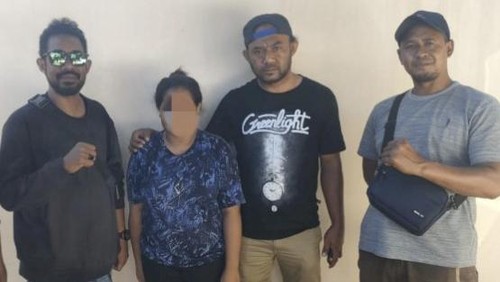 YES saat tangkap anggota Polsek Maulafa, Kota Kupang, NTT. YES yang juga asisten rumah tangga (ART) diduga membuang bayi laki-lakinya ke tong sampah.