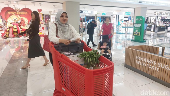 Belanja Buah-Sayur di Transmart Full Day Sale, Pelanggan Ini Hemat Rp 300 Ribu