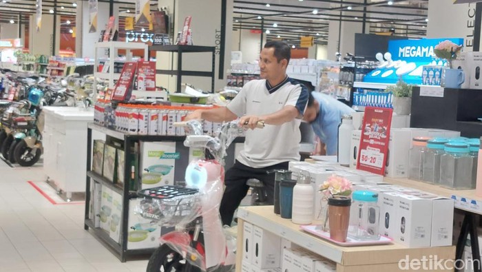 Beli Sepeda Listrik di Transmart Full Day Sale Hemat Rp 1 Jutaan, Ini Buktinya