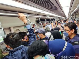 Kata Luhut agar LRT Buatan Anak Bangsa Tak Melulu Diributkan
